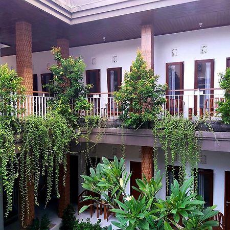 Genta House Hotel Kuta Lombok Buitenkant foto