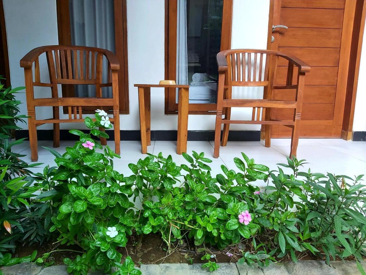 Genta House Hotel Kuta Lombok Buitenkant foto