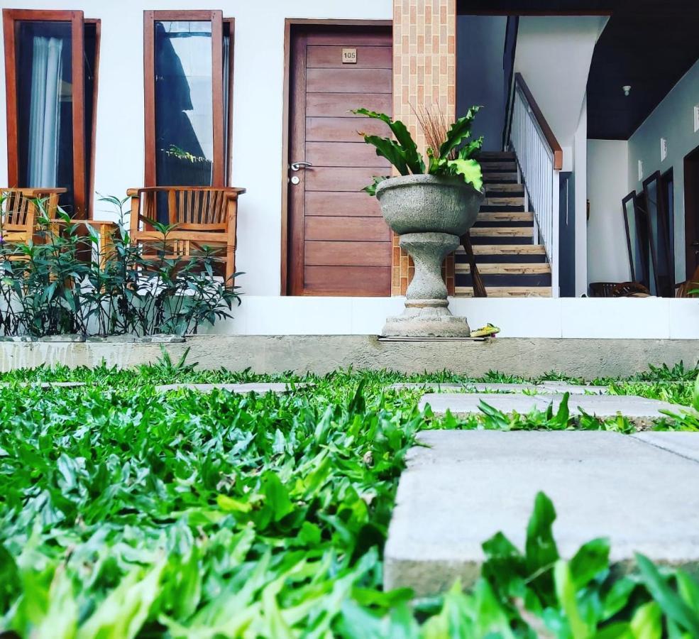 Genta House Hotel Kuta Lombok Buitenkant foto