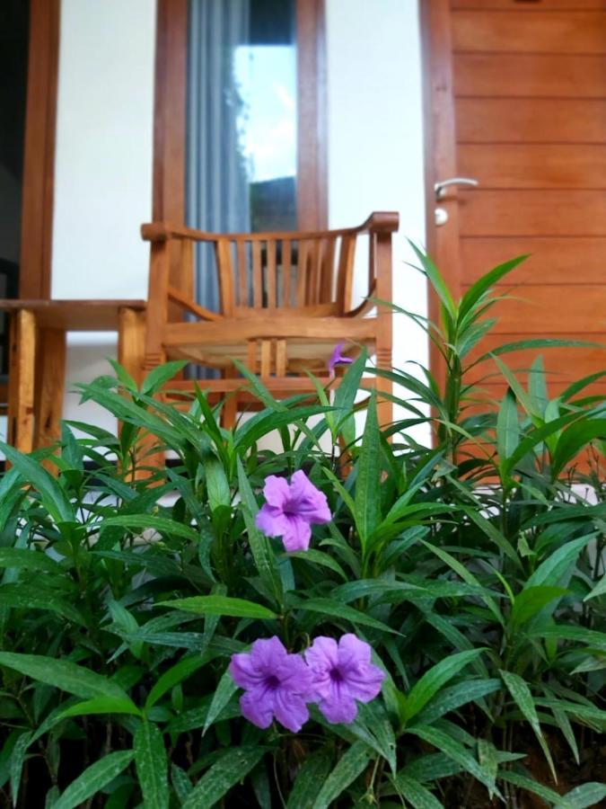 Genta House Hotel Kuta Lombok Buitenkant foto