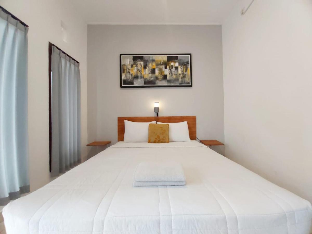 Genta House Hotel Kuta Lombok Buitenkant foto
