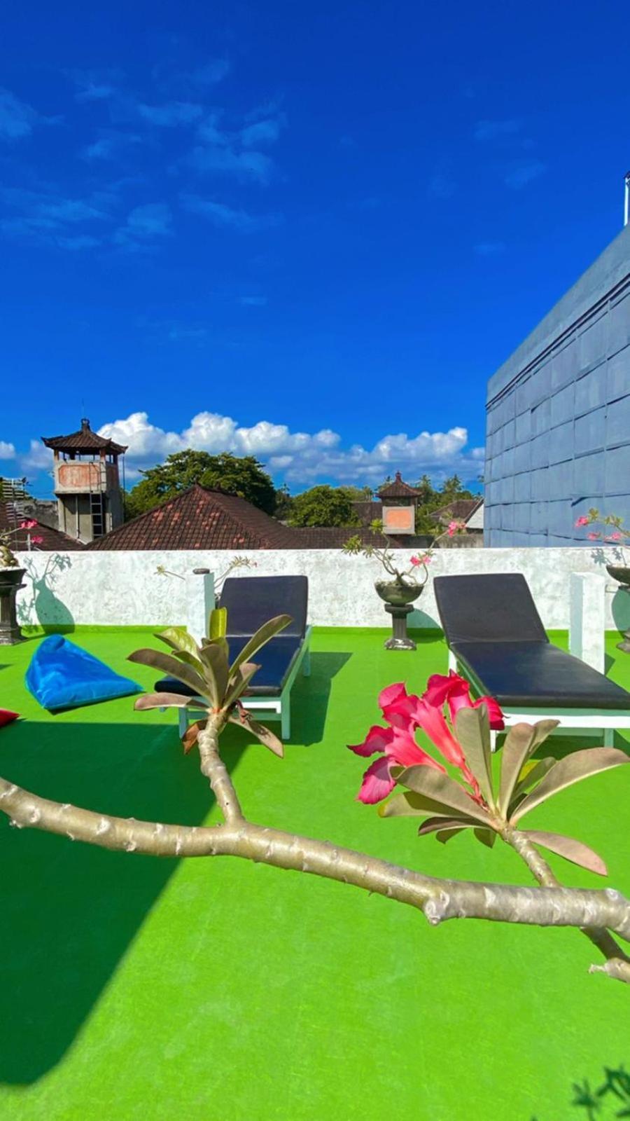 Genta House Hotel Kuta Lombok Buitenkant foto