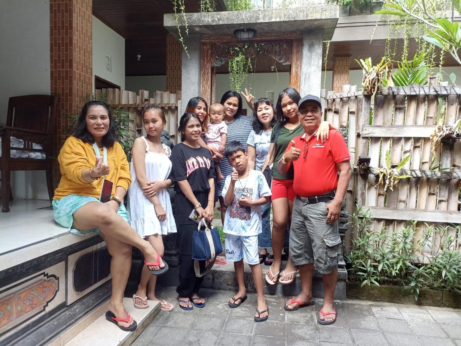 Genta House Hotel Kuta Lombok Buitenkant foto