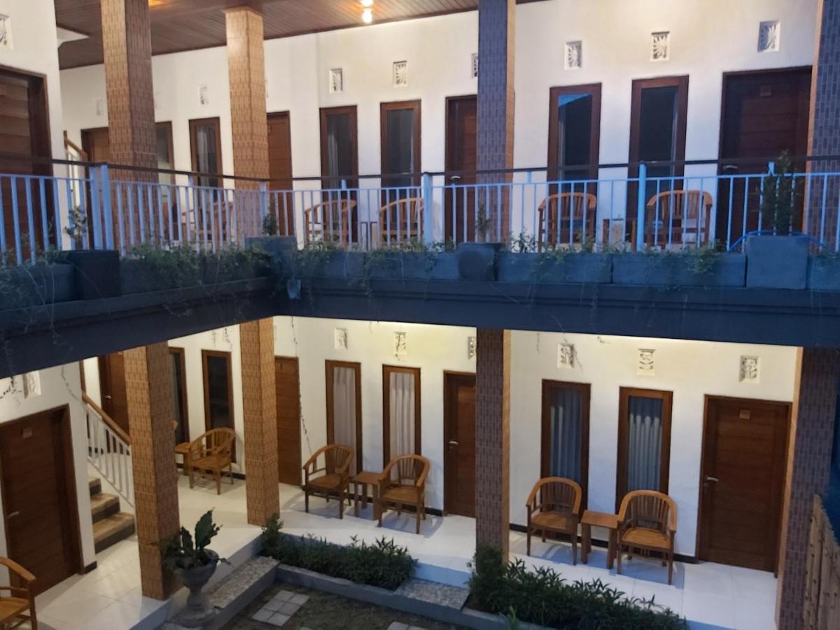 Genta House Hotel Kuta Lombok Buitenkant foto